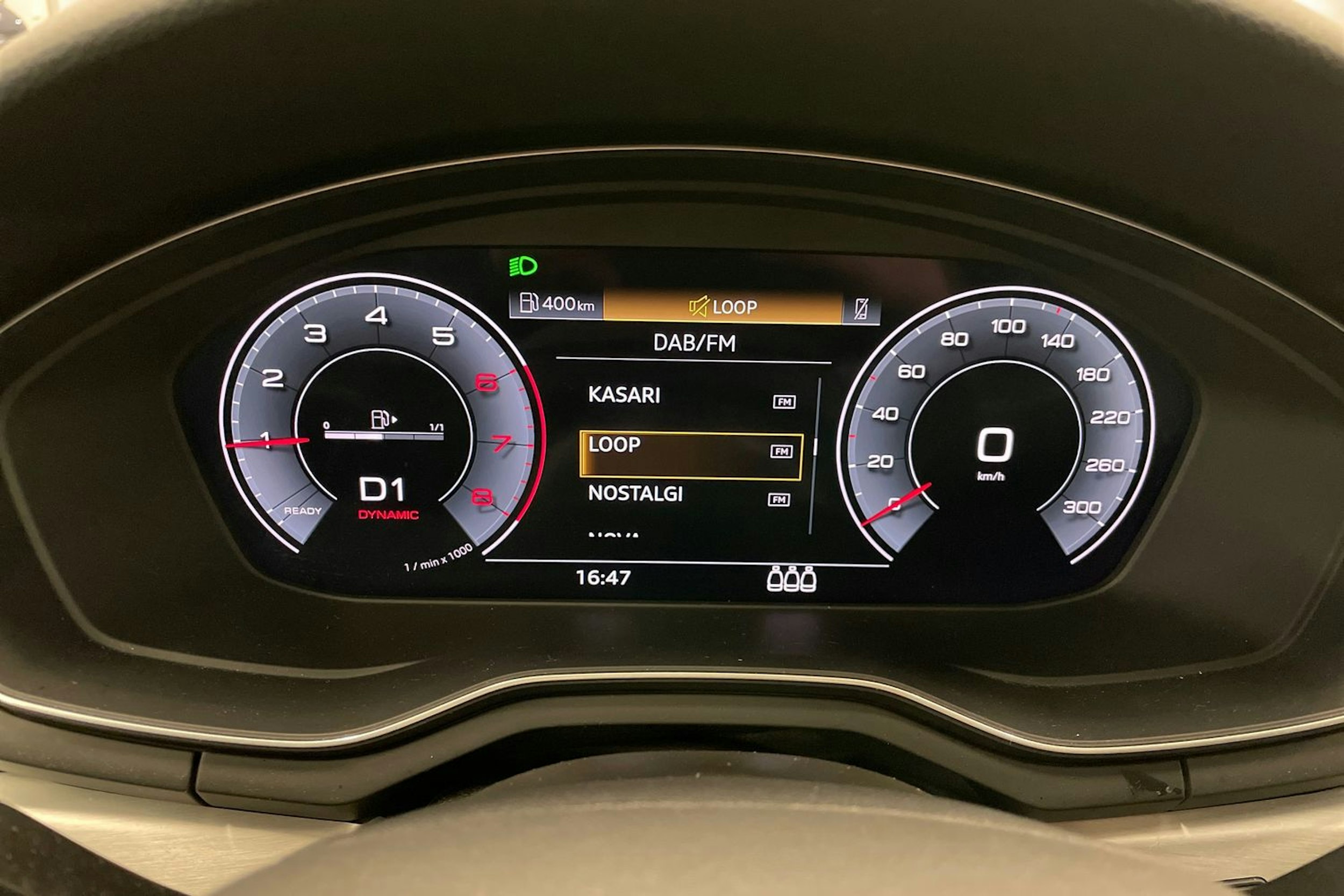 met. valkoinen Audi A4 2021 kuva 17.