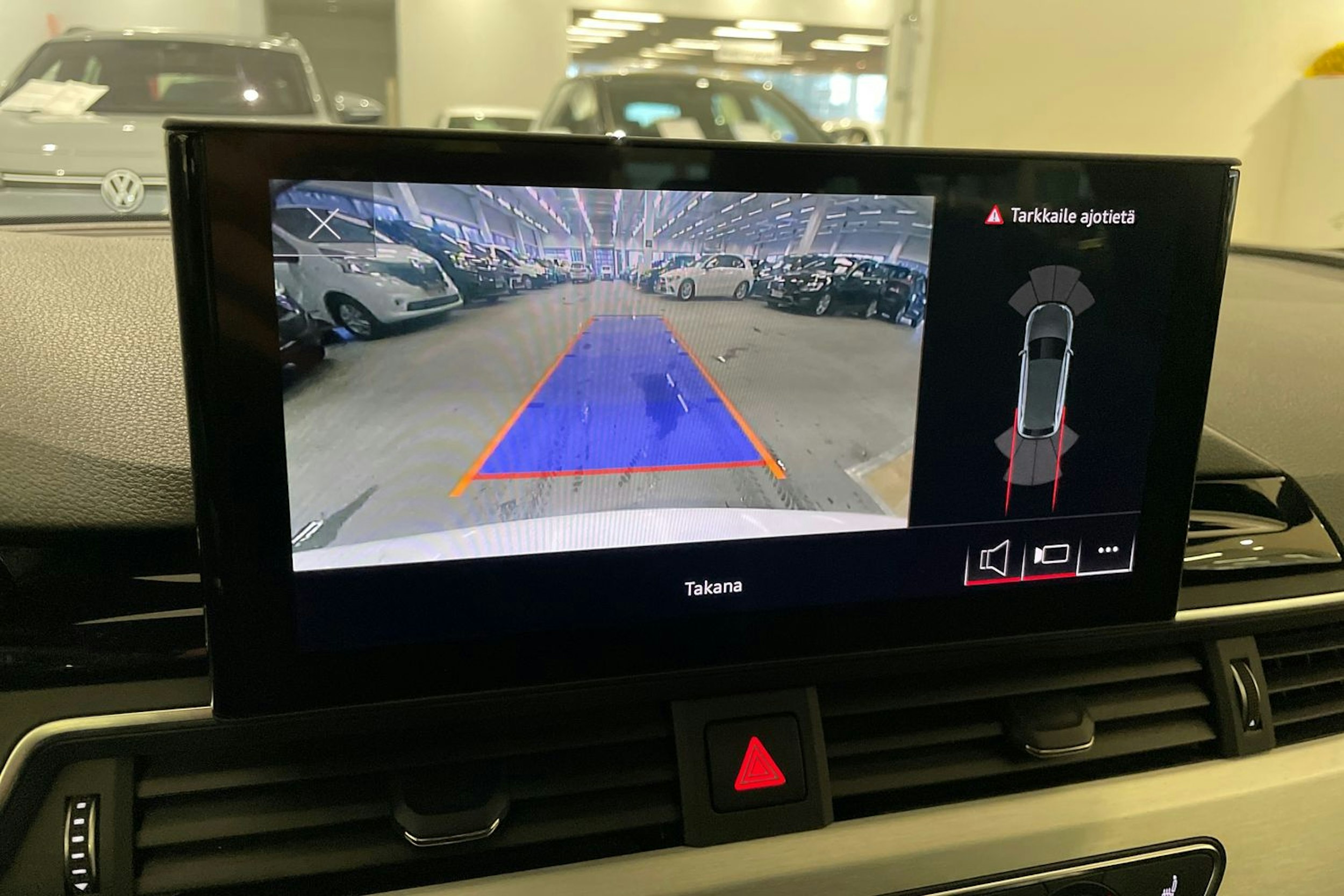 met. valkoinen Audi A4 2021 kuva 18.