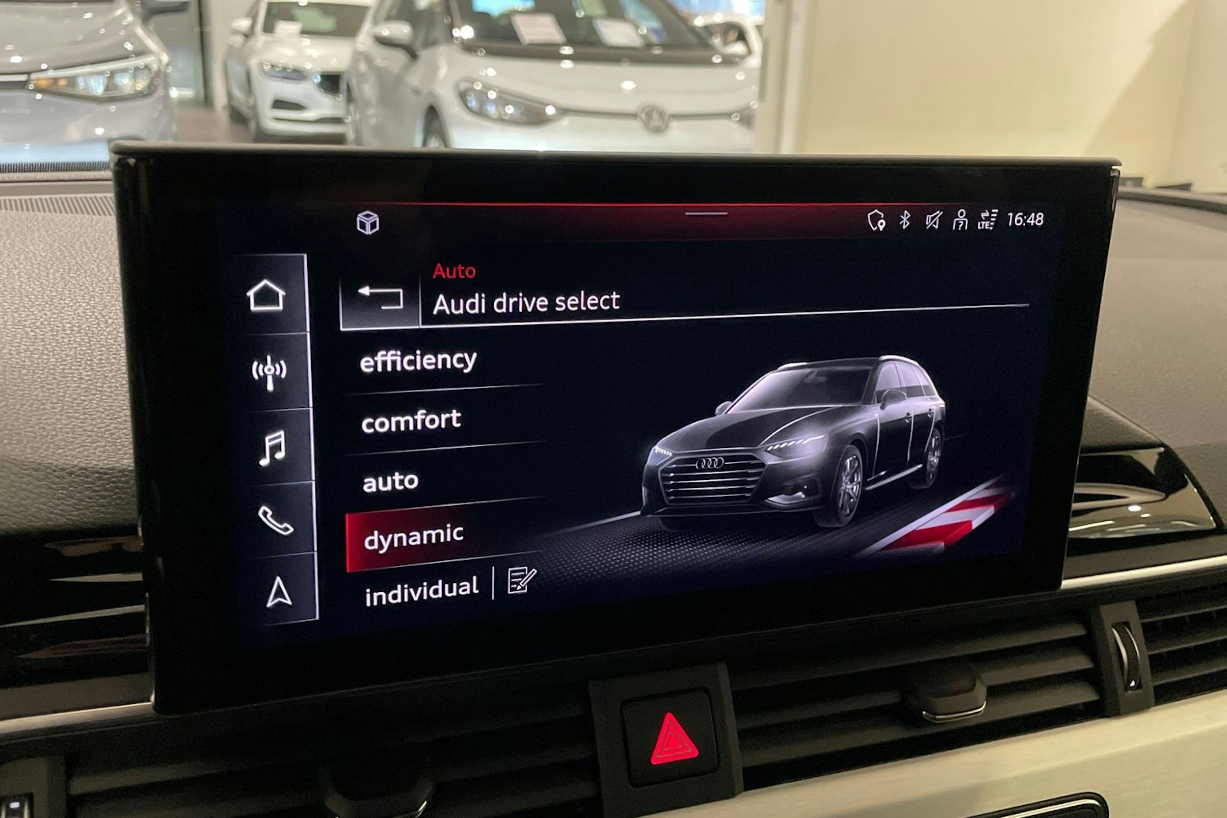 met. valkoinen Audi A4 2021 kuva 21.