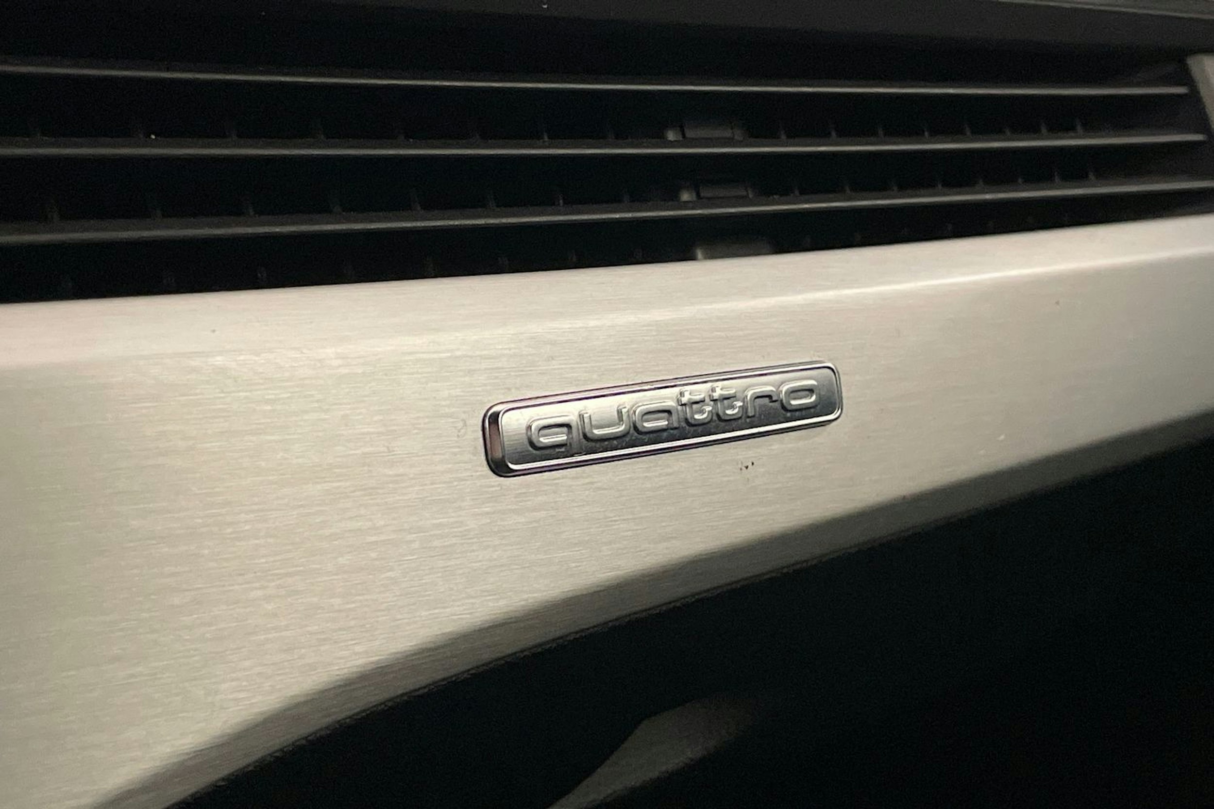 met. valkoinen Audi A4 2021 kuva 24.