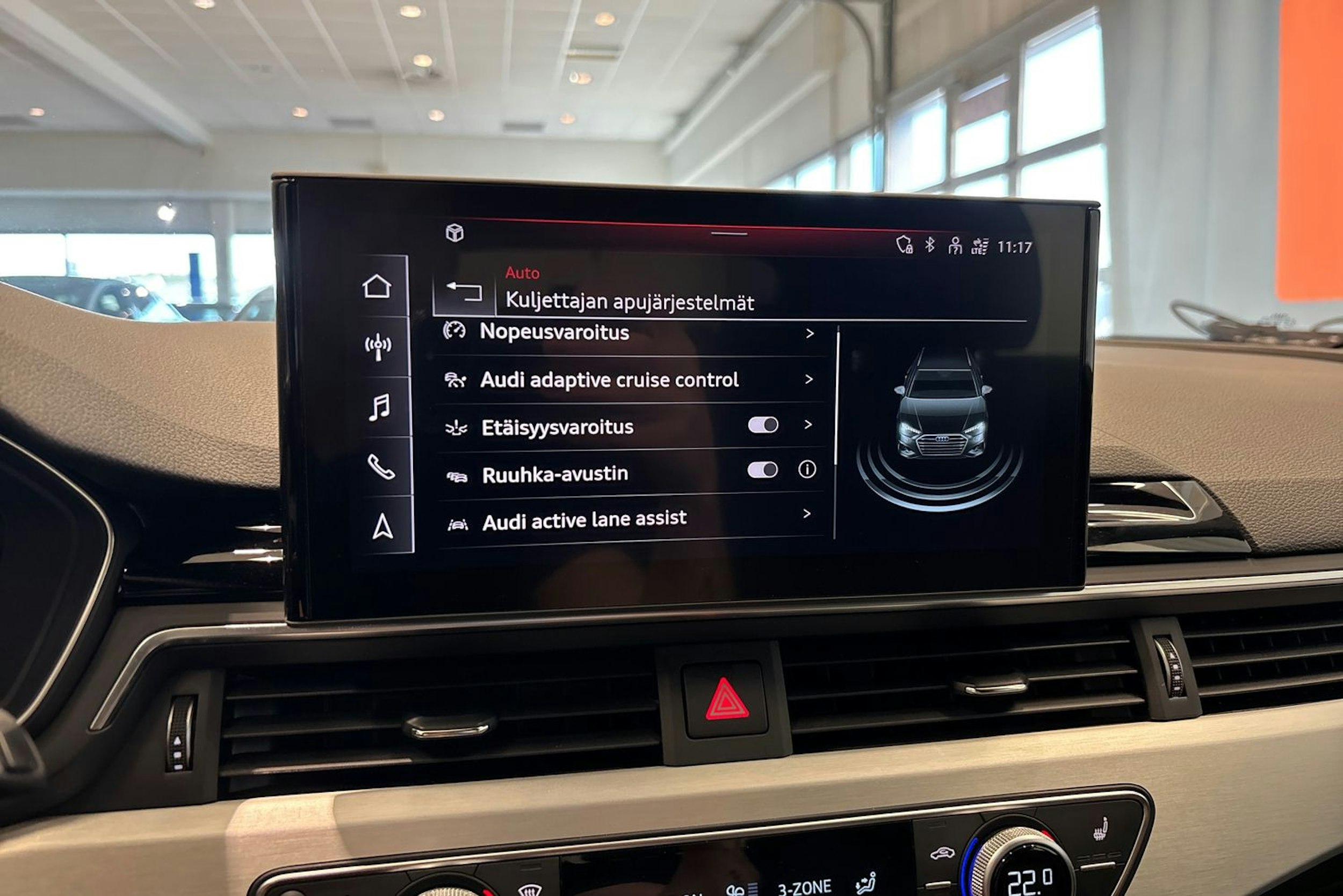 harmaa Audi A4 2021 kuva 28.