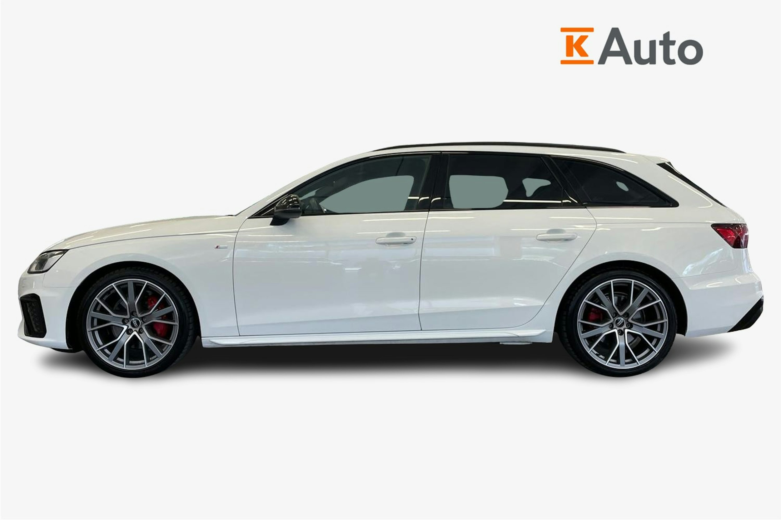 Valkoinen Audi A4 2021 kuva 6.