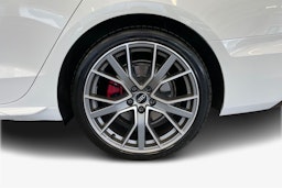 Valkoinen Audi A4 2021 kuva 11.