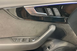 Valkoinen Audi A4 2021 kuva 21.