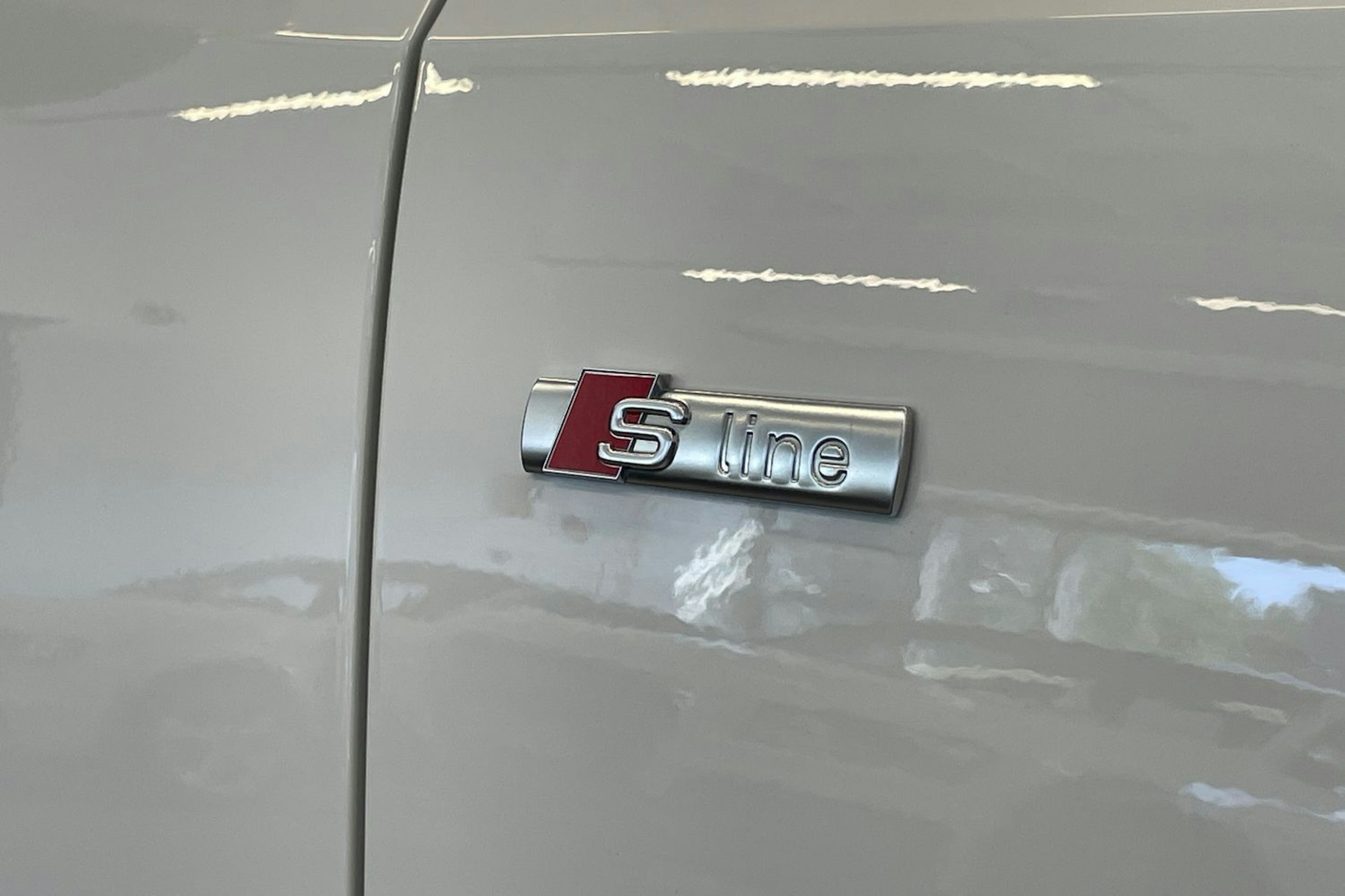 Valkoinen Audi A4 2021 kuva 29.