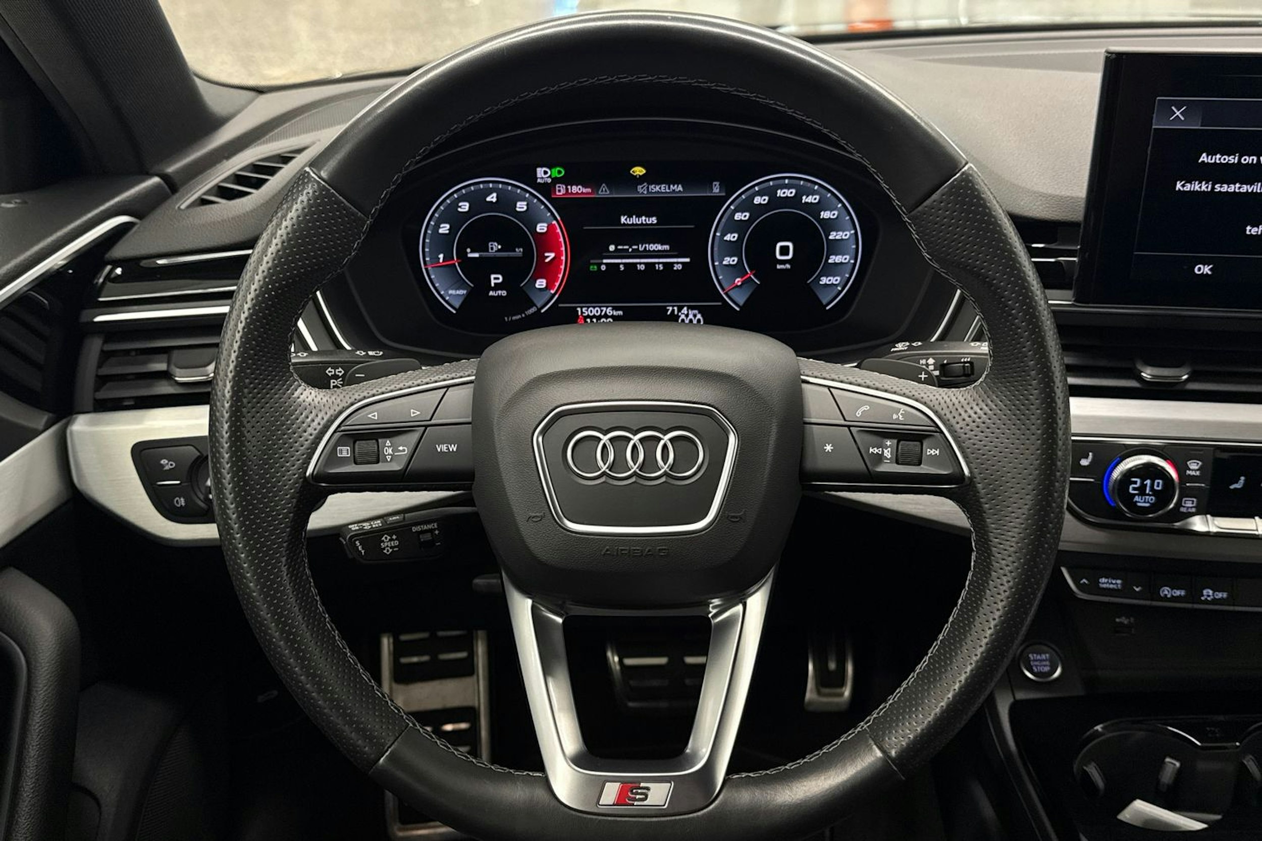 musta Audi A4 2021 kuva 14.