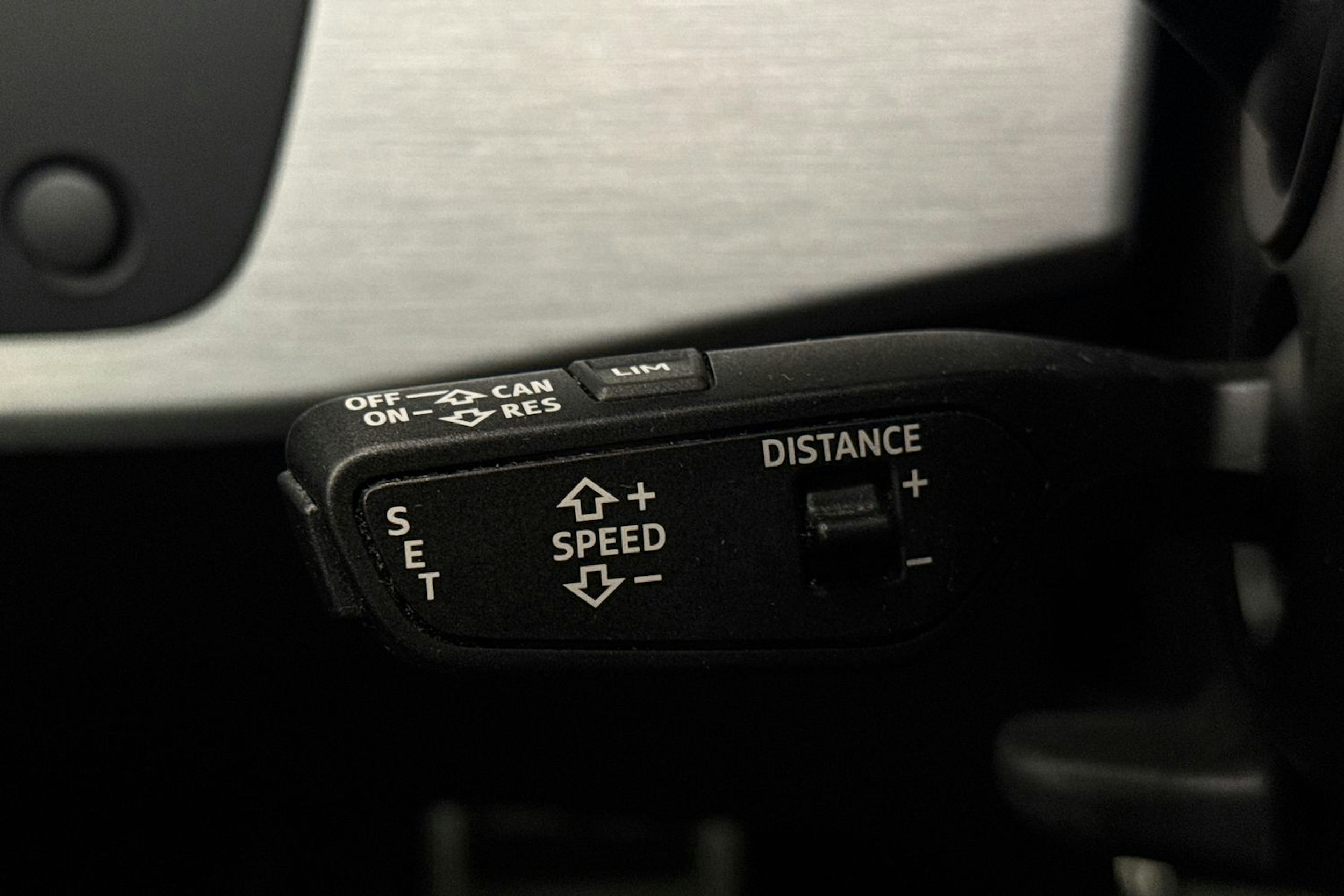 musta Audi A4 2021 kuva 17.