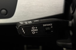 musta Audi A4 2021 kuva 17.