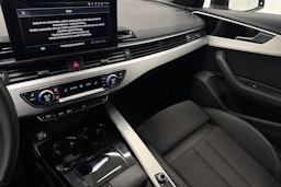 musta Audi A4 2021 kuva 22.