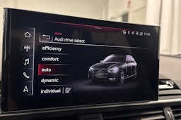 musta Audi A4 2021 kuva 32.