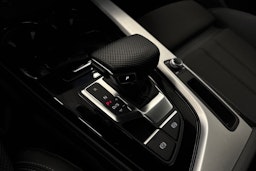 musta Audi A4 2021 kuva 35.