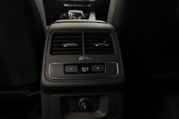 musta Audi A4 2021 kuva 37.