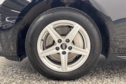 musta Audi A4 2021 kuva 40.