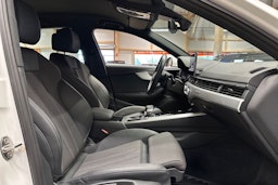 valkoinen Audi A4 2021 kuva 15.