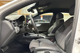 valkoinen Audi A4 2021 kuva 18.