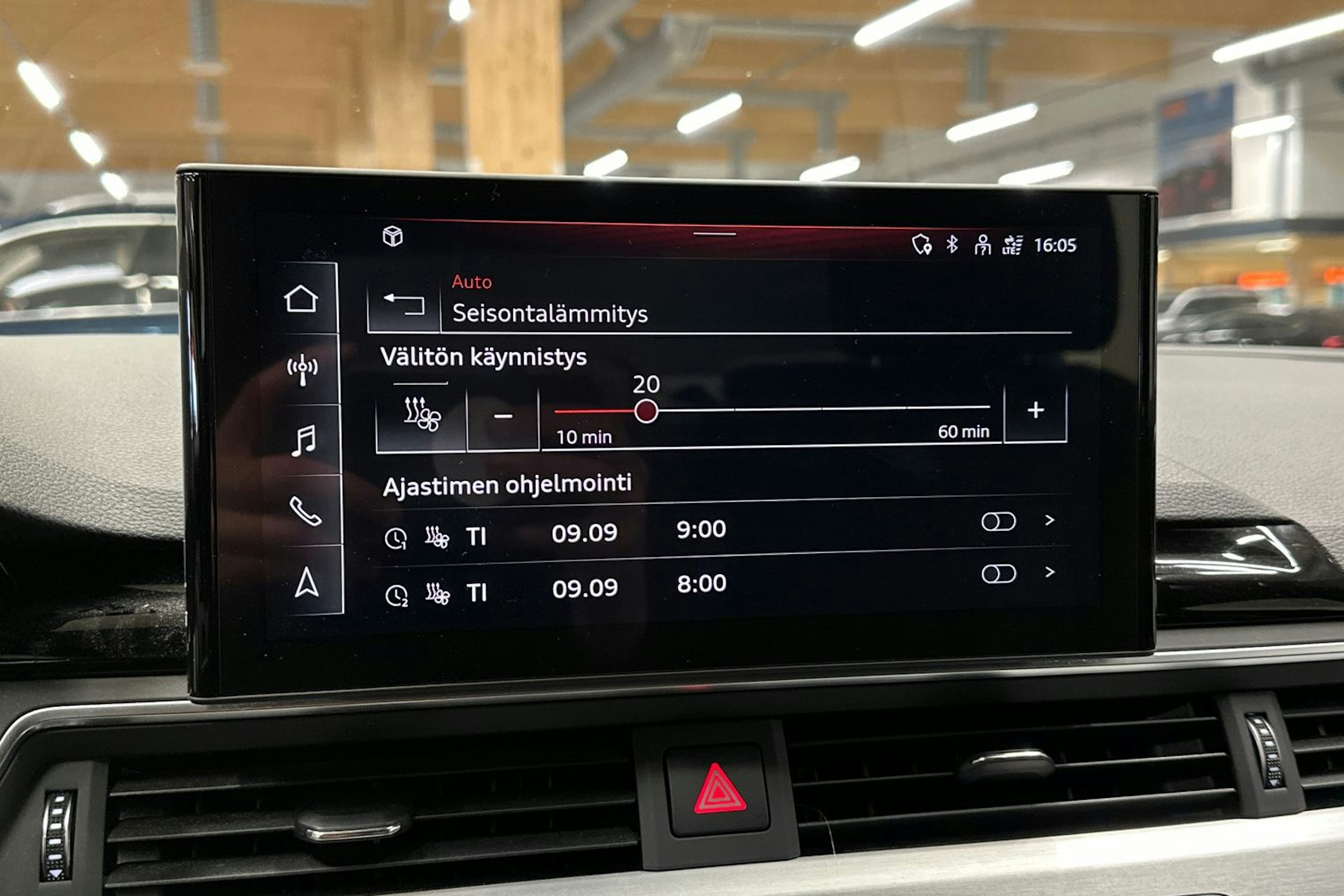valkoinen Audi A4 2021 kuva 22.