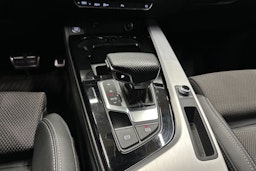 valkoinen Audi A4 2021 kuva 26.