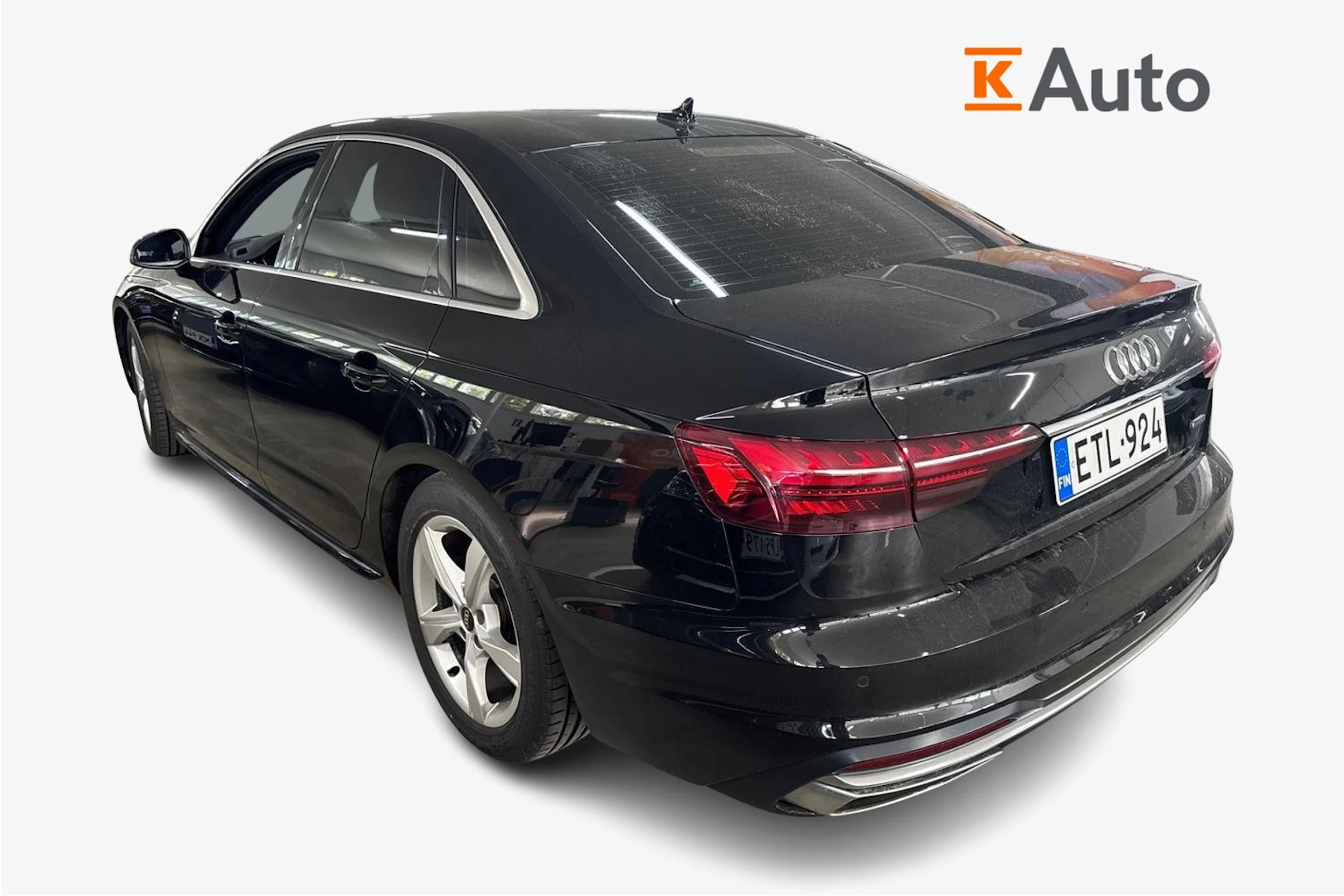 musta Audi A4 2021 kuva 2.