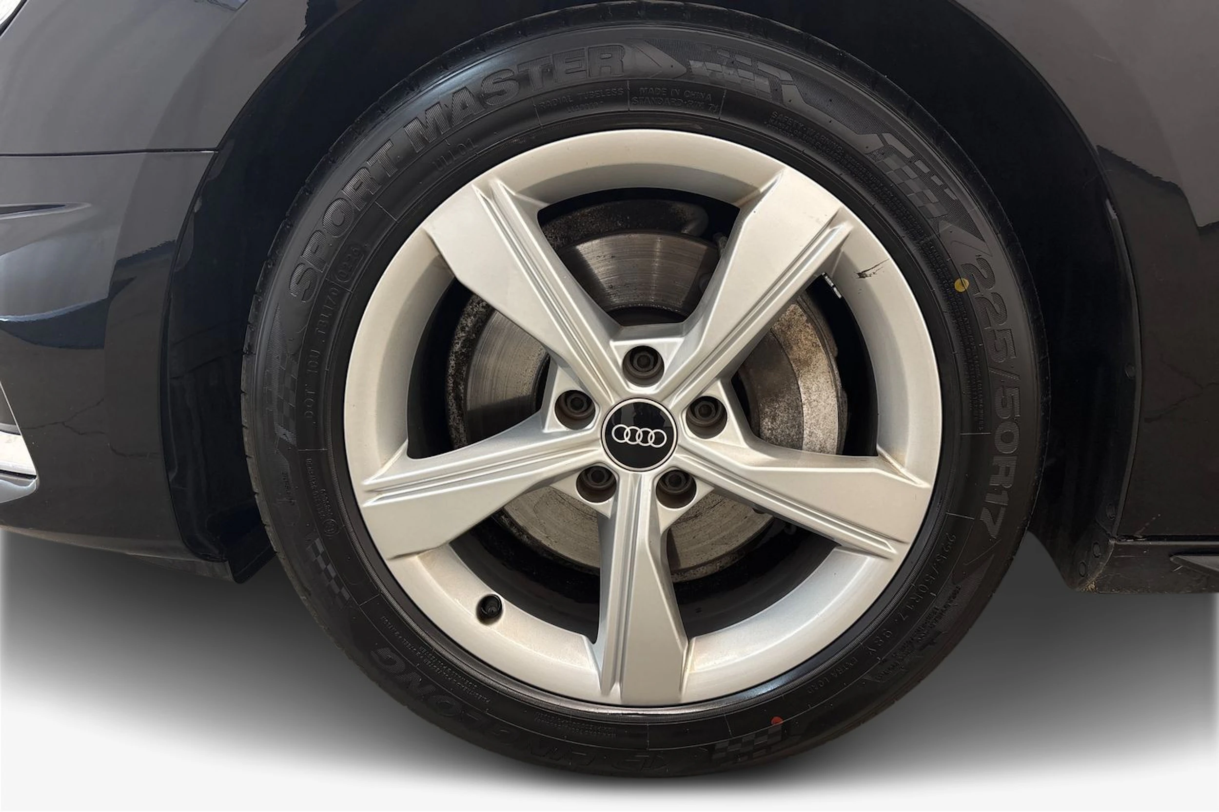 musta Audi A4 2021 kuva 9.