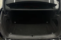musta Audi A4 2021 kuva 12.