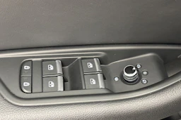 musta Audi A4 2021 kuva 14.