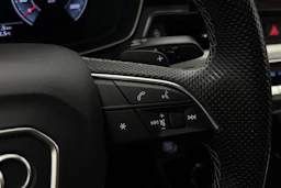 musta Audi A4 2021 kuva 20.