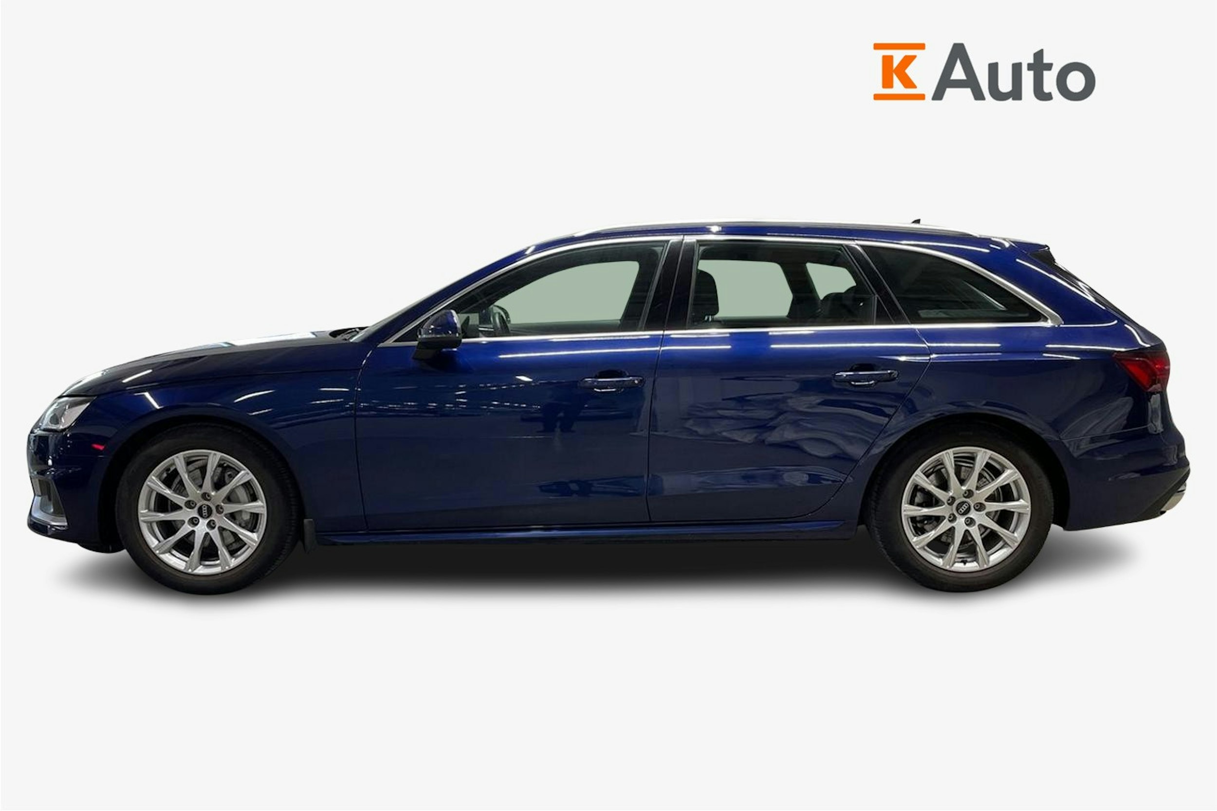 sininen Audi A4 2021 kuva 6.