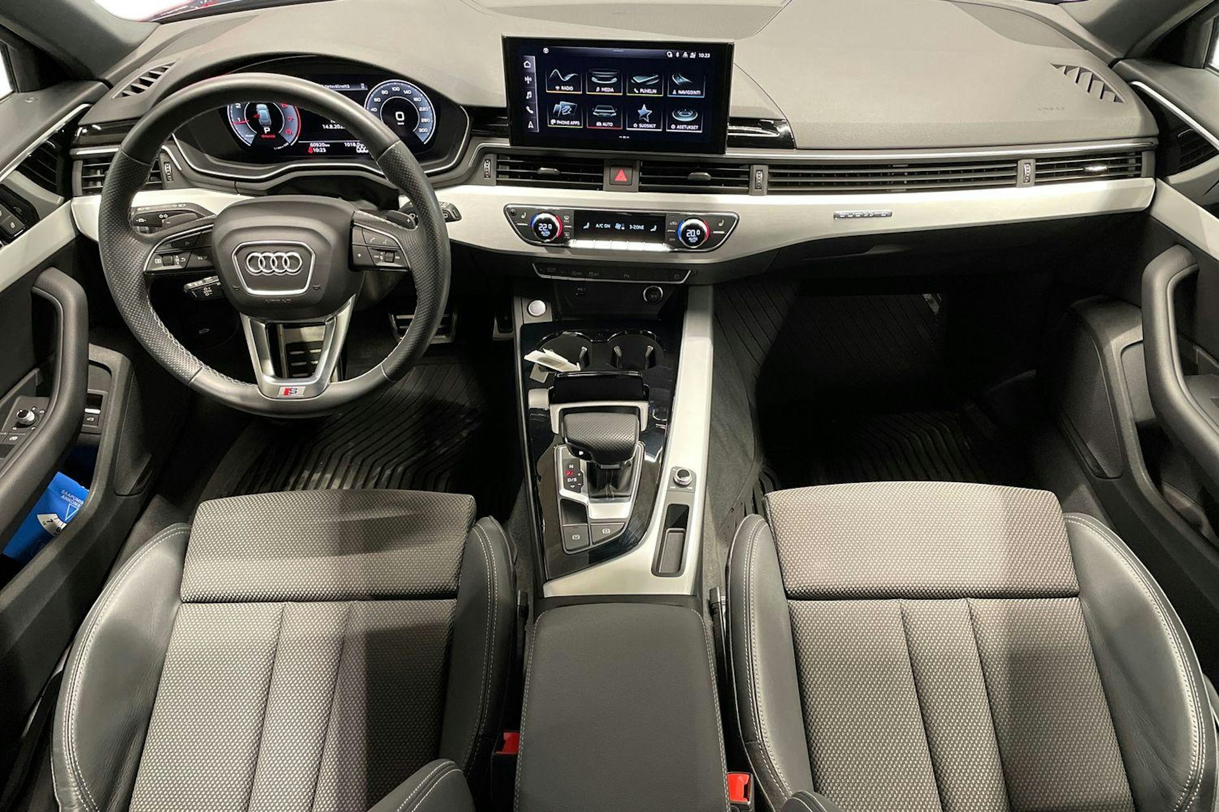 sininen Audi A4 2021 kuva 9.
