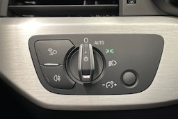sininen Audi A4 2021 kuva 25.