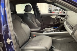 sininen Audi A4 2021 kuva 31.