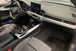 sininen Audi A4 2021 kuva 32.