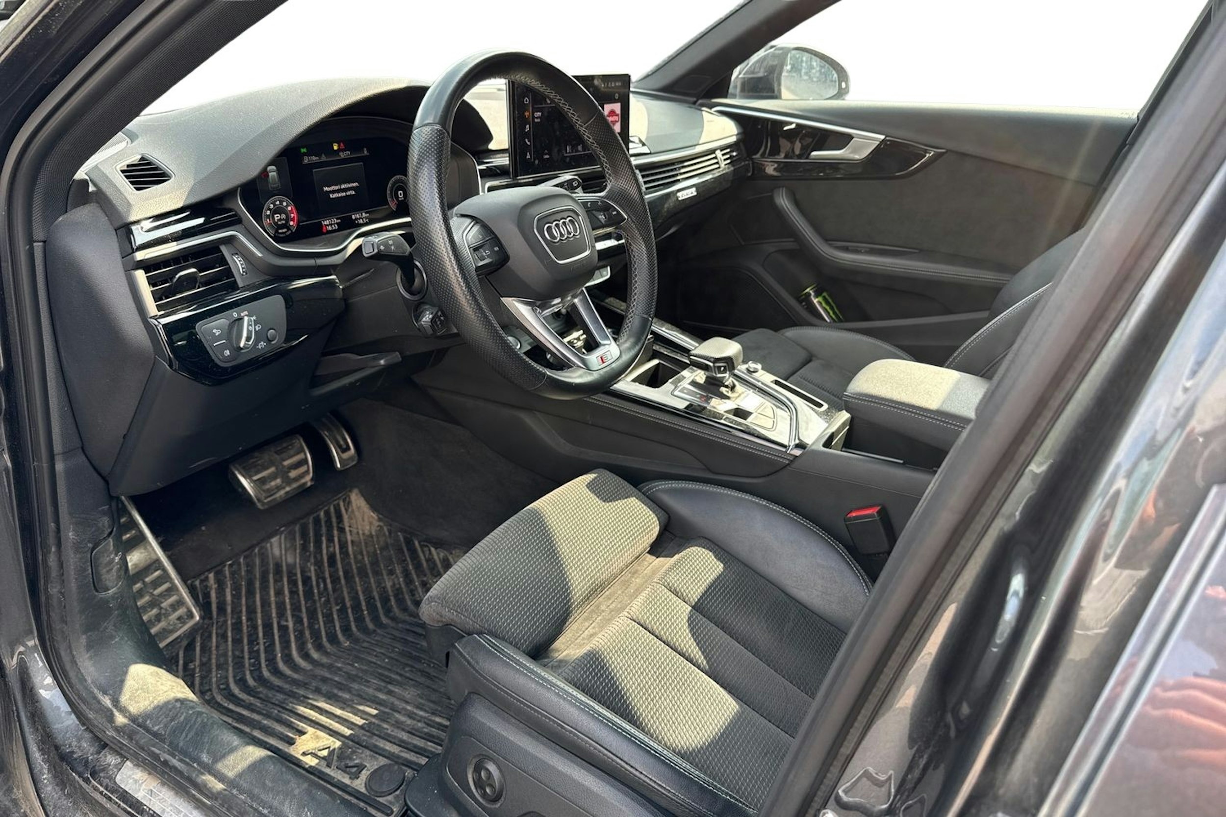 met. harmaa Audi A4 2021 kuva 3.