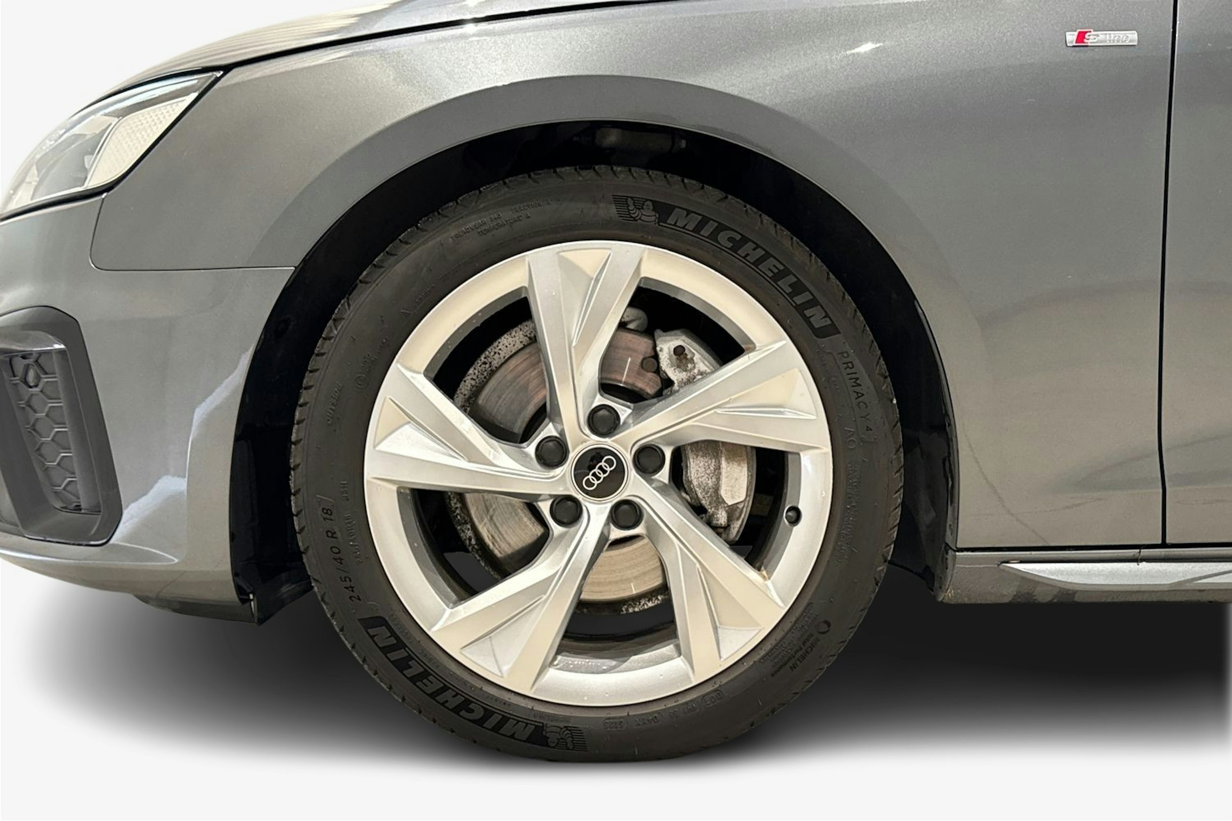 met. harmaa Audi A4 2021 kuva 11.