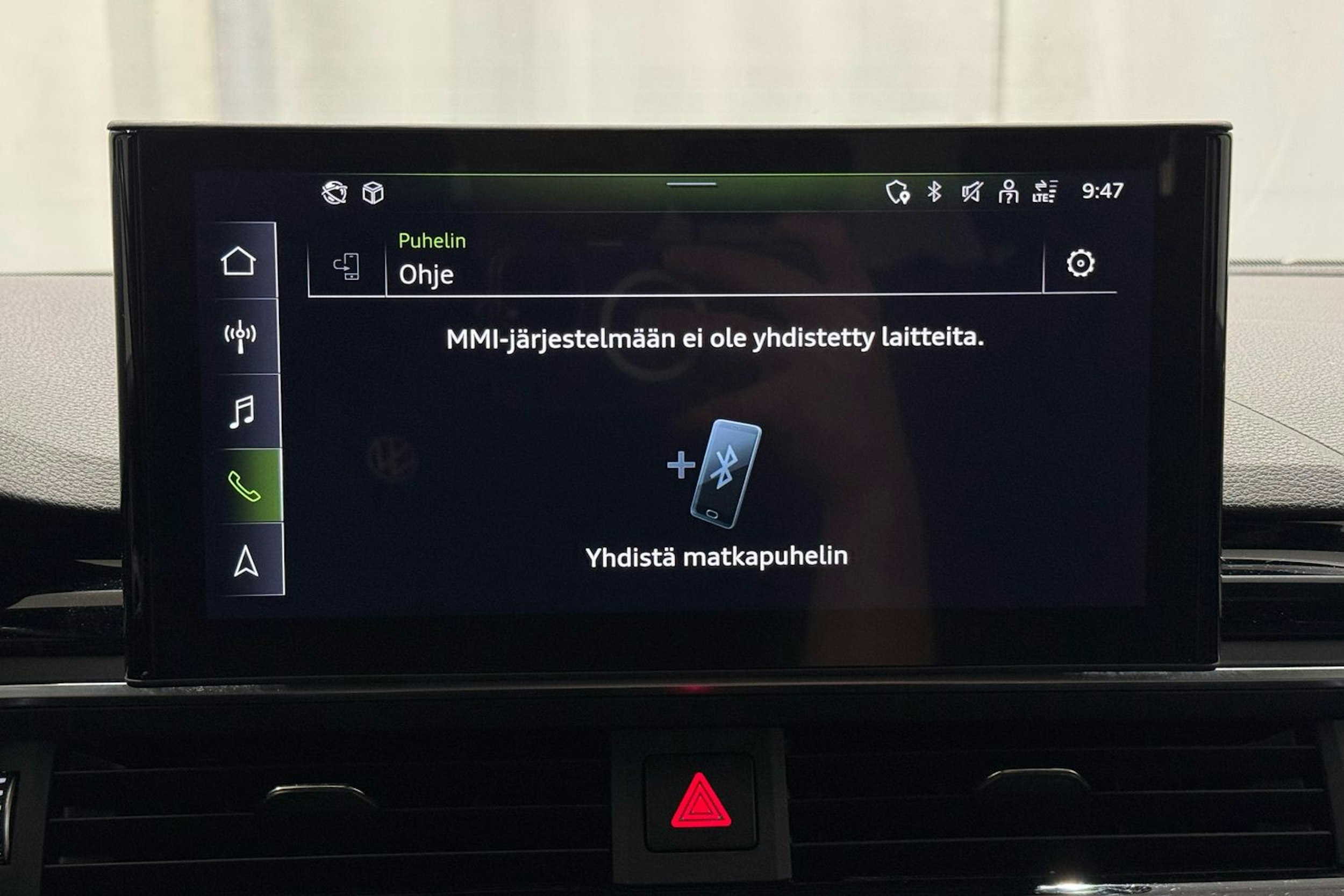 met. harmaa Audi A4 2021 kuva 21.