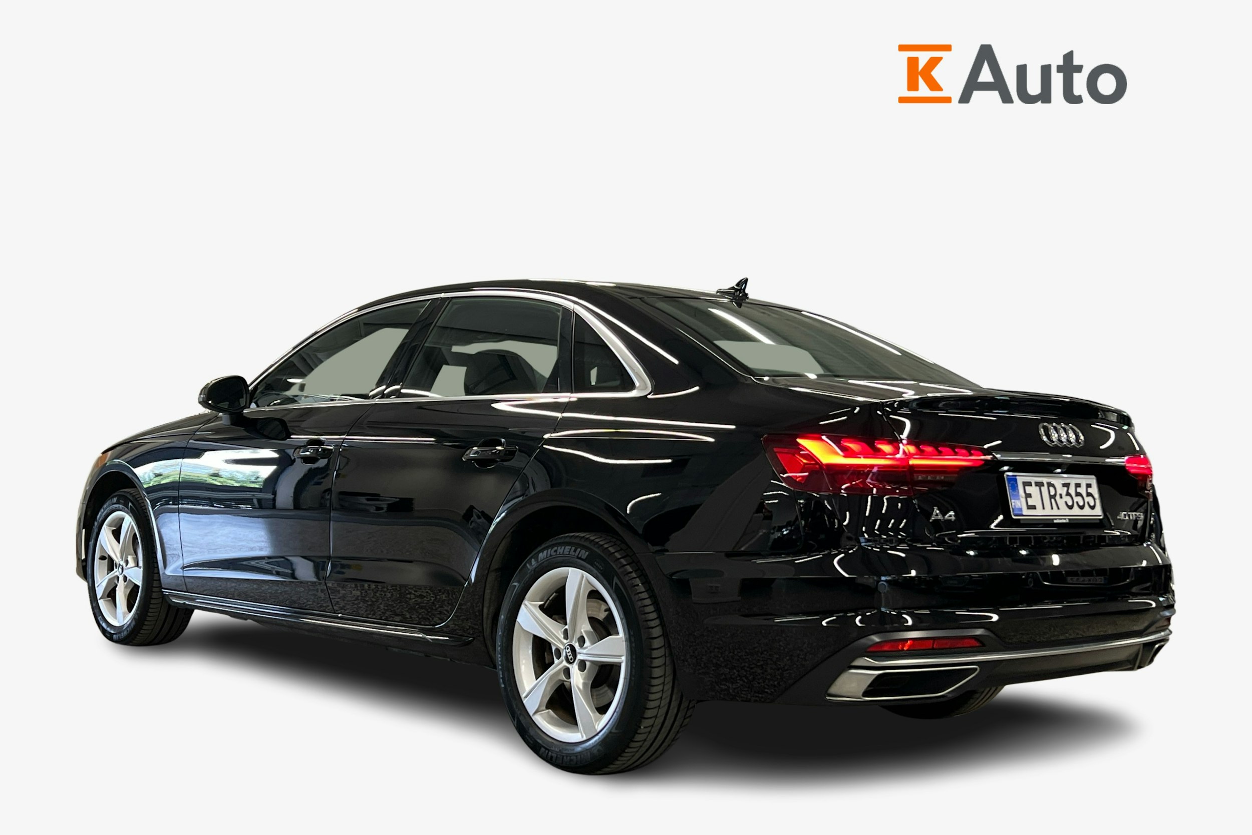 musta Audi A4 2021 kuva 2.