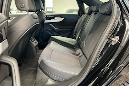 musta Audi A4 2021 kuva 8.