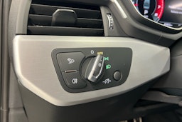 musta Audi A4 2021 kuva 21.