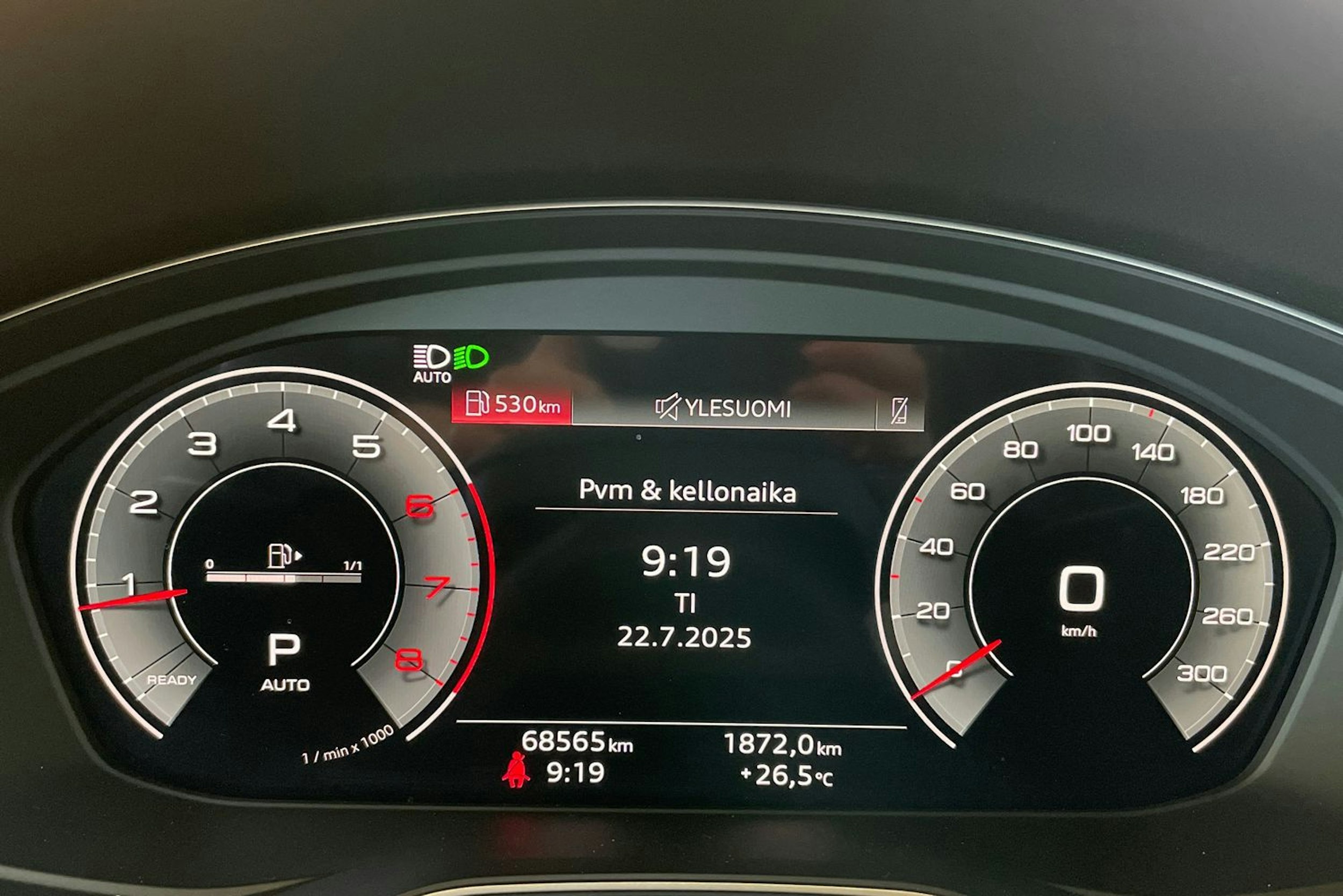 valkoinen Audi A4 2021 kuva 16.