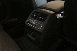 valkoinen Audi A4 2021 kuva 29.