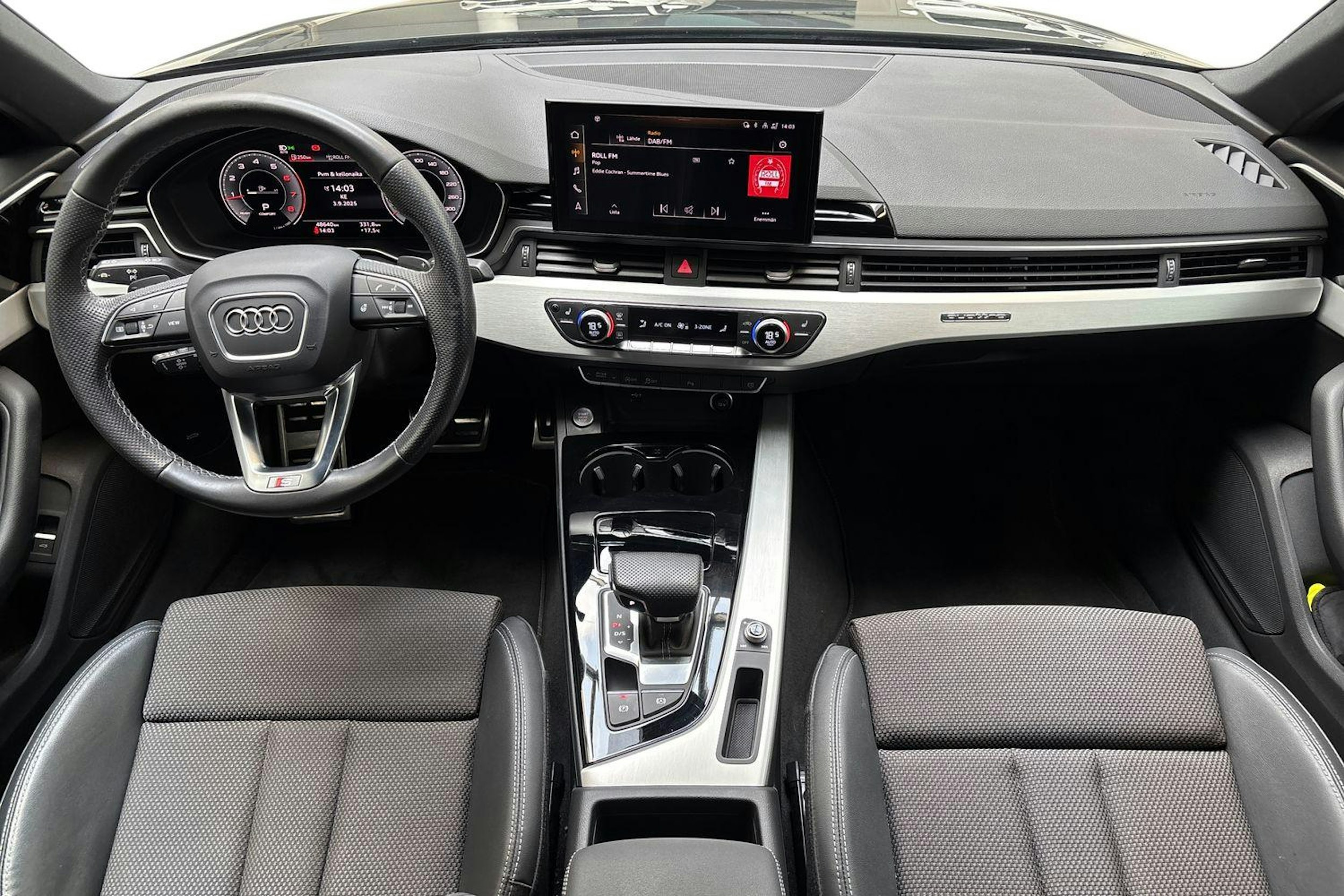 vihreä Audi A4 2021 kuva 7.