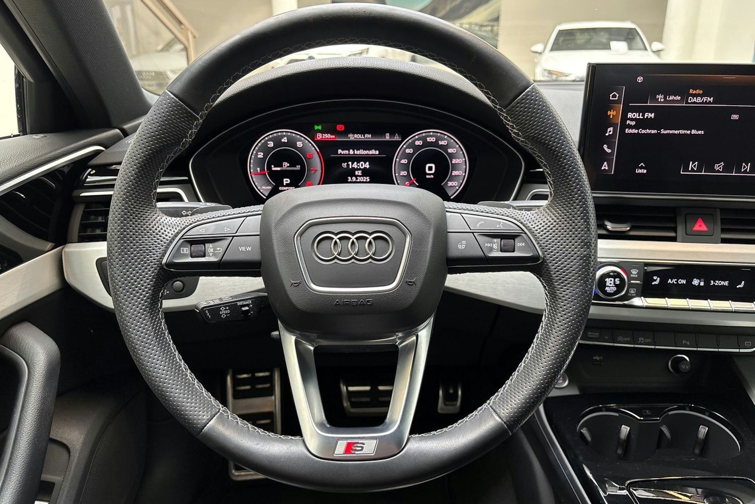 vihreä Audi A4 2021 kuva 18.