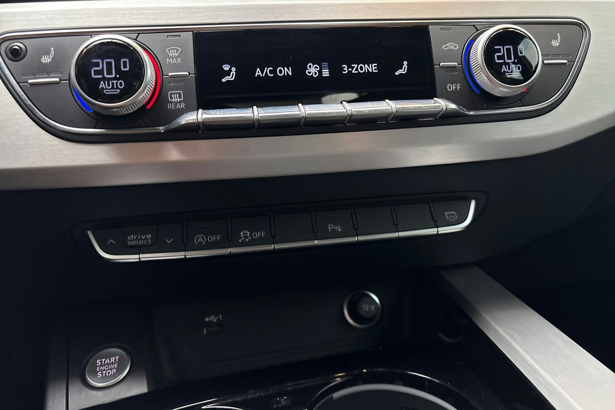 vihreä Audi A4 2021 kuva 24.