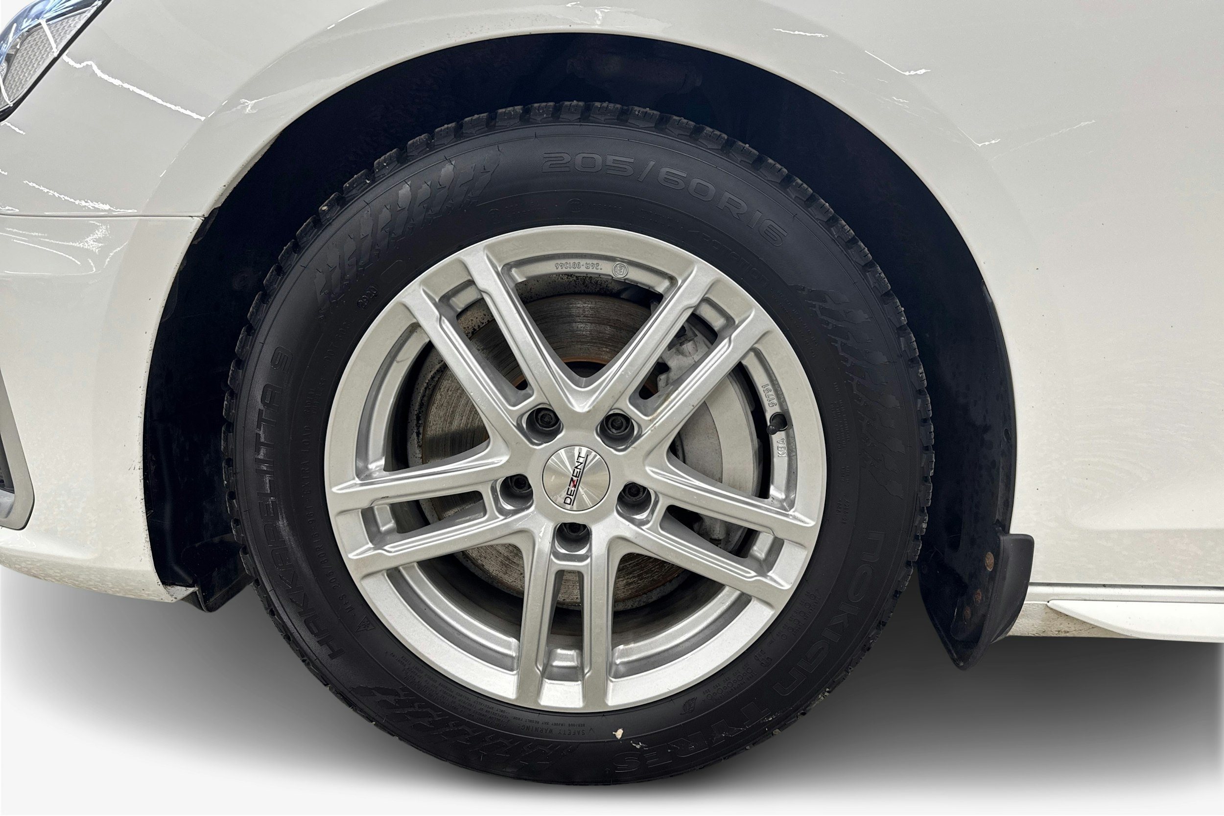 Valkoinen Audi A4 2021 kuva 11.