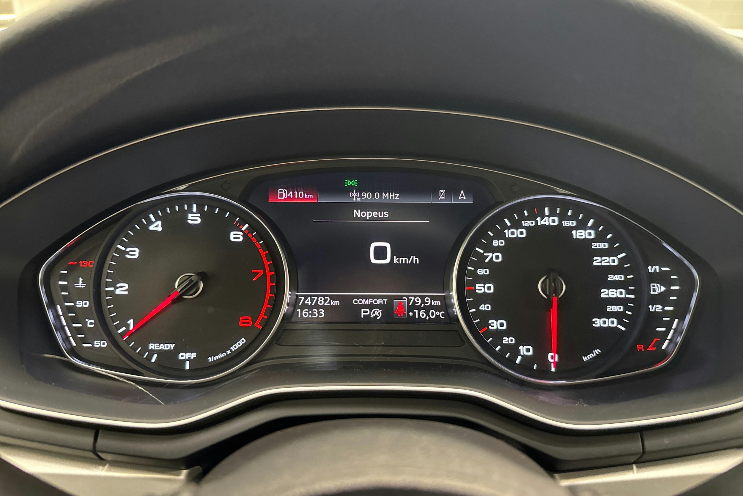 Valkoinen Audi A4 2021 kuva 14.