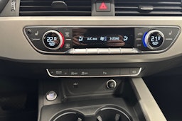 Valkoinen Audi A4 2021 kuva 21.