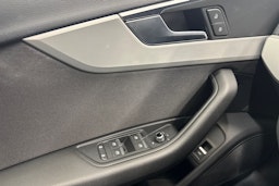 Valkoinen Audi A4 2021 kuva 24.