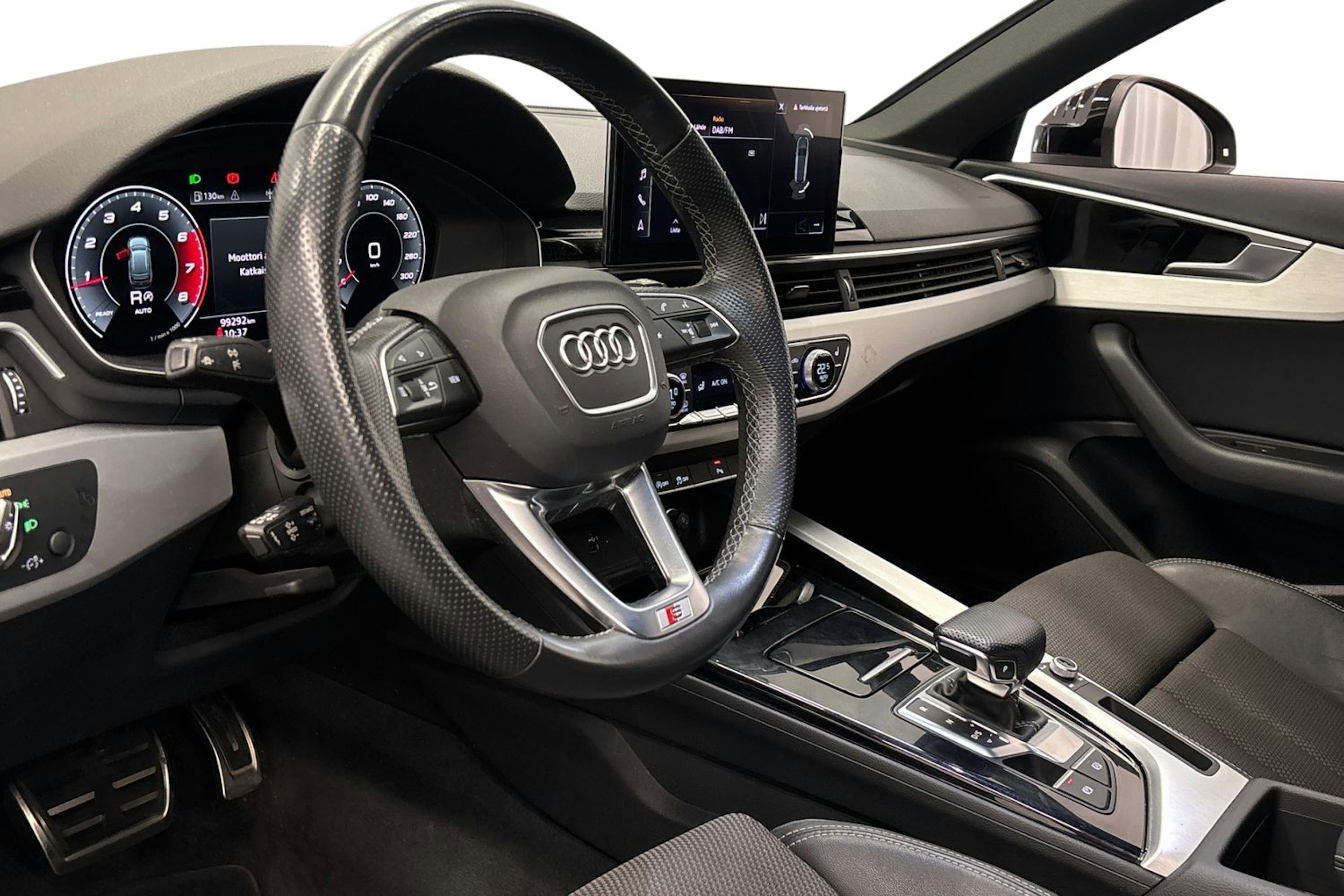 musta Audi A4 2021 kuva 7.