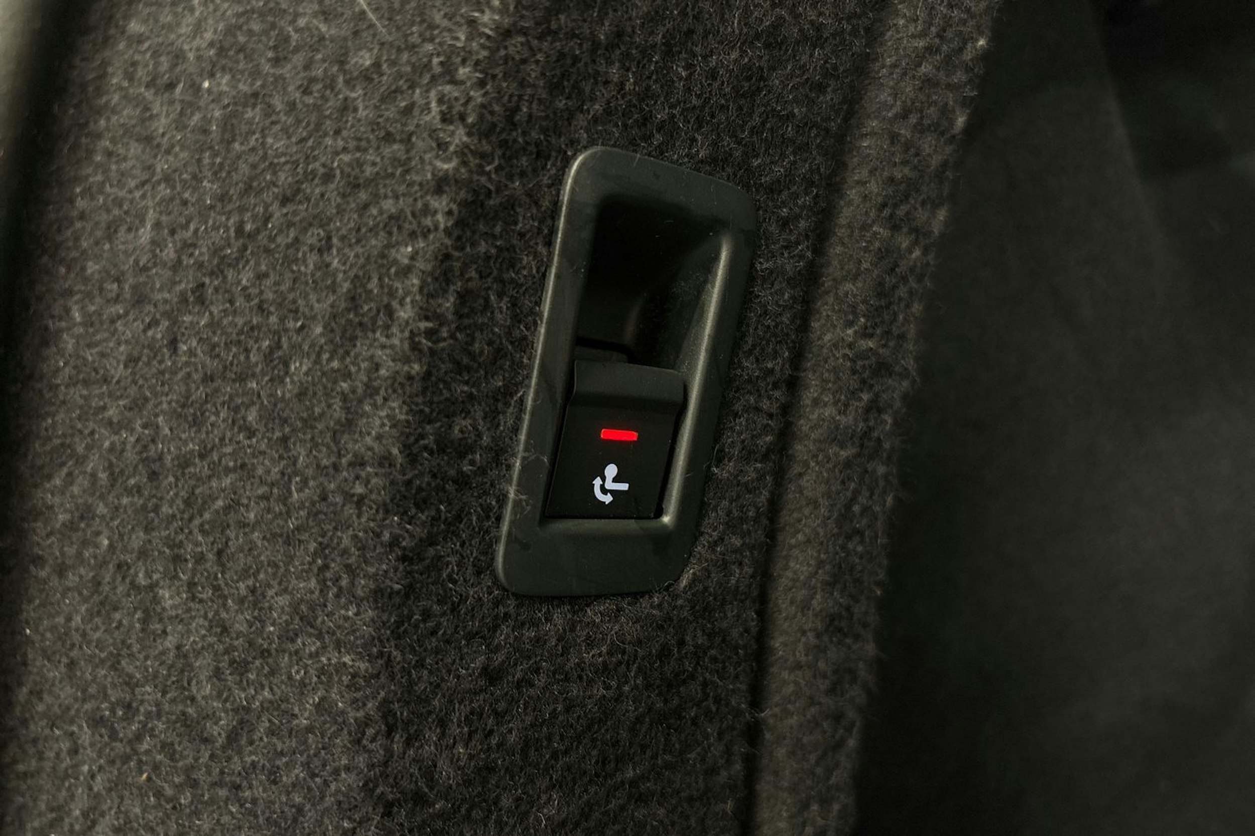 musta Audi A4 2021 kuva 18.