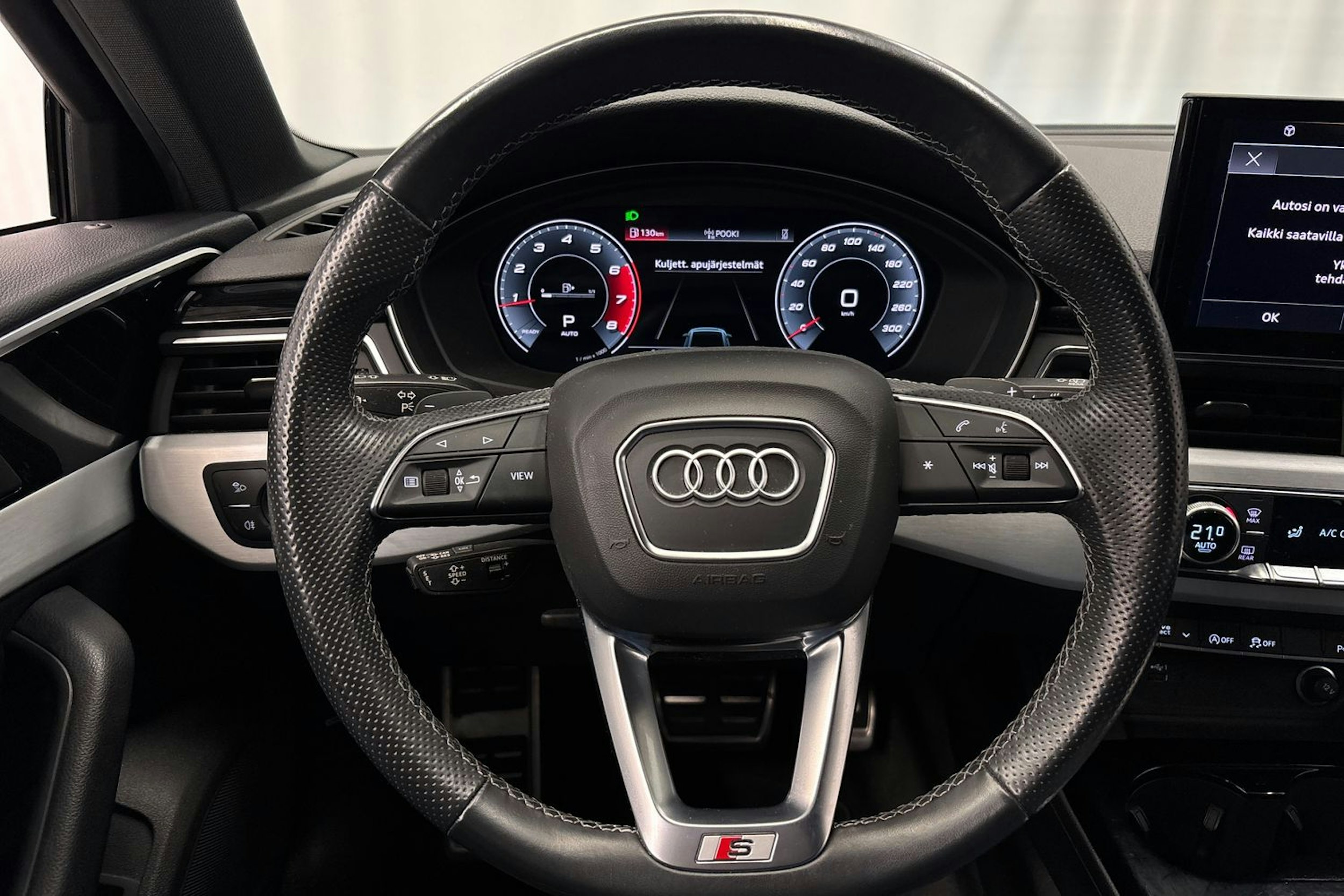 musta Audi A4 2021 kuva 21.