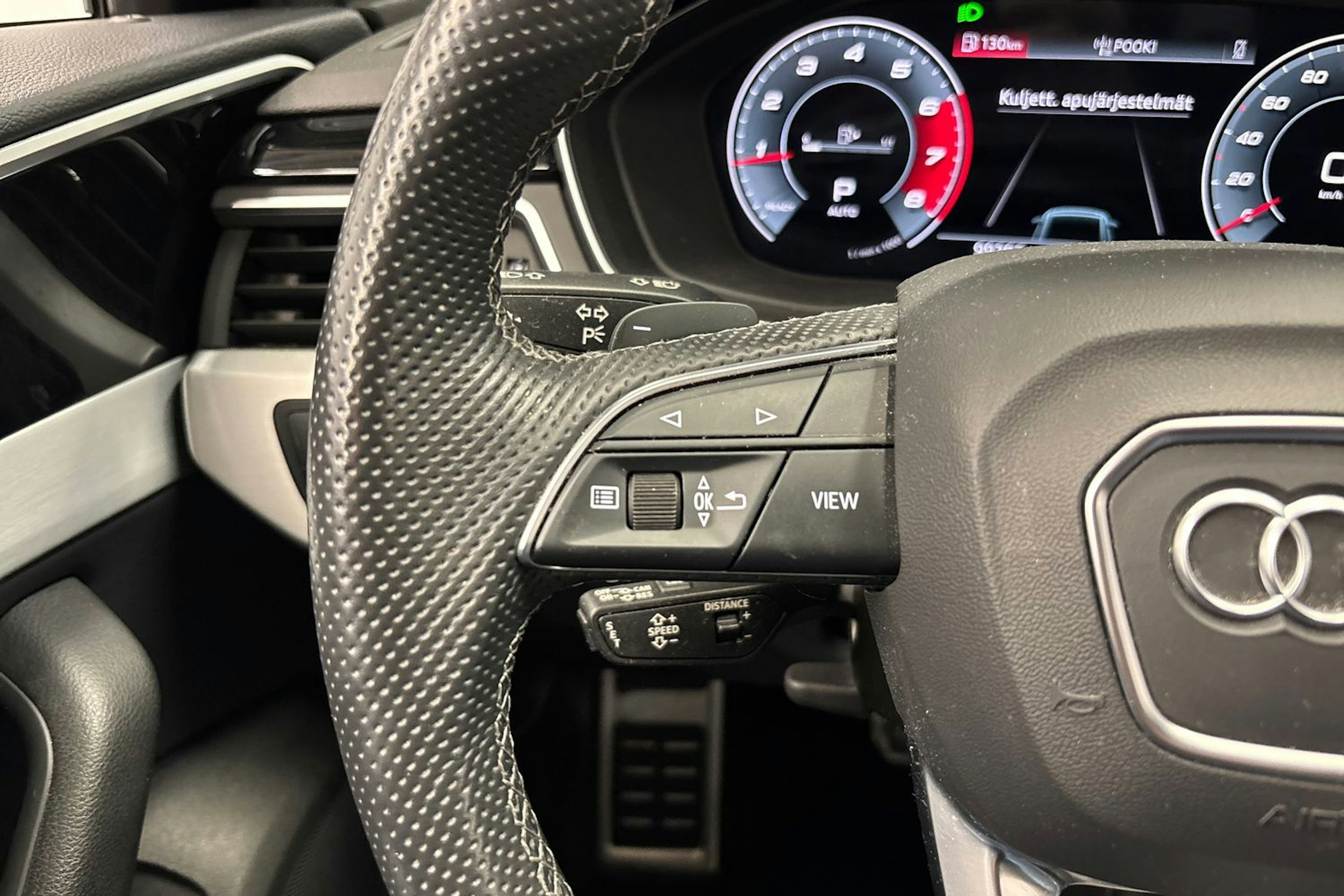 musta Audi A4 2021 kuva 22.